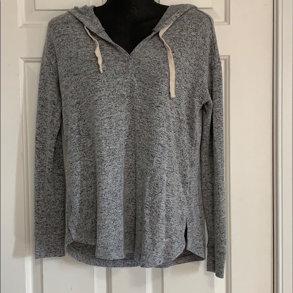 Hollister heather back and white hooded tee
